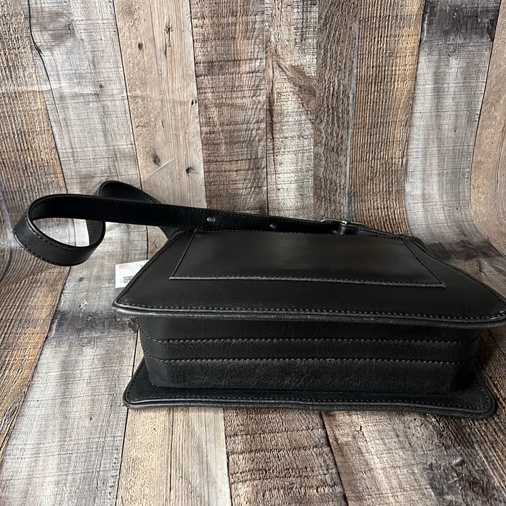 Matt & Nat Black LEIA VEGAN SHOULDER BAG - VINTAGE - Picture 9 of 16